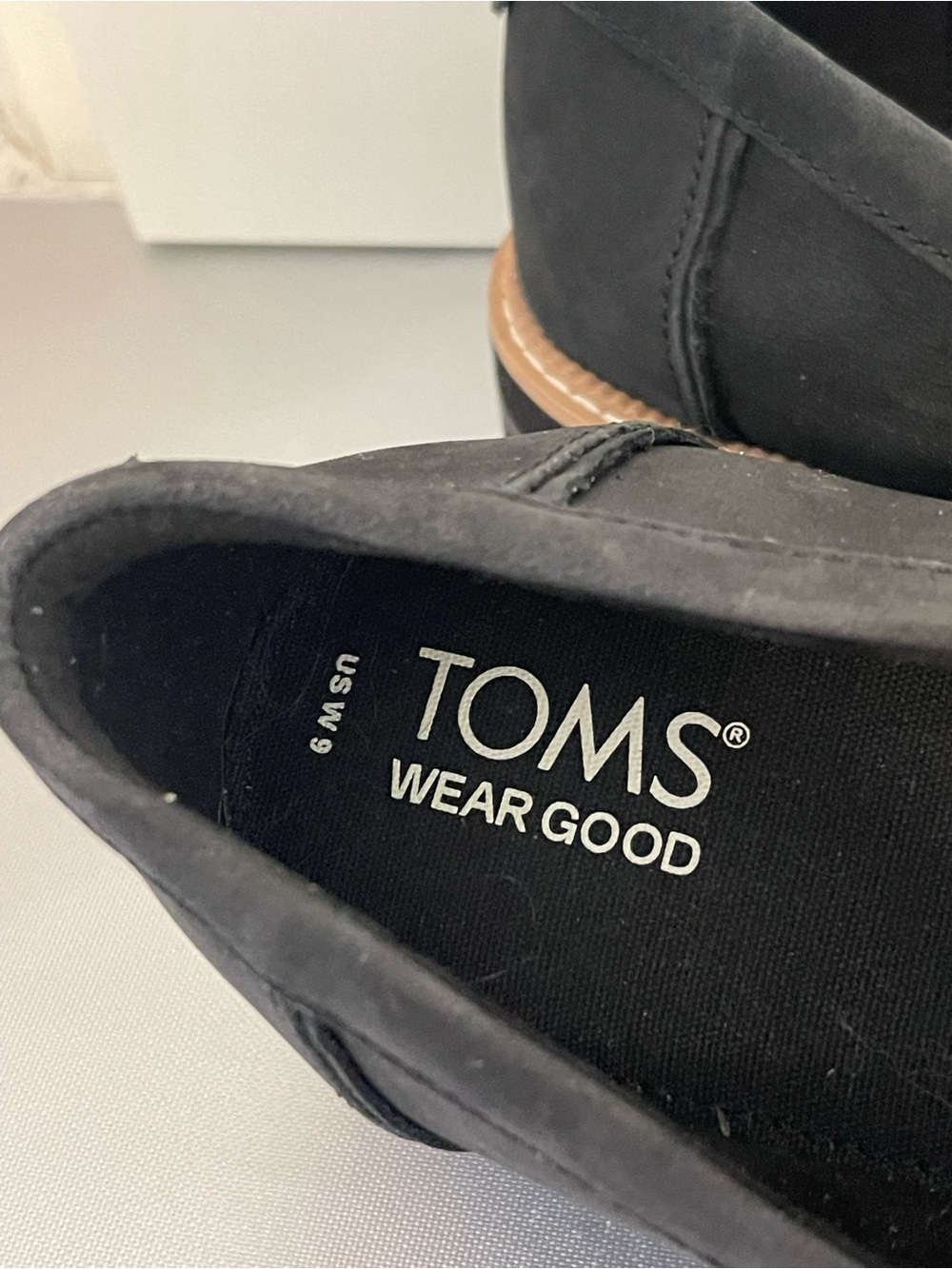 TOMS Cara Black Leather Penny Loafers Slip On Sz 9 - Picture 7 of 9